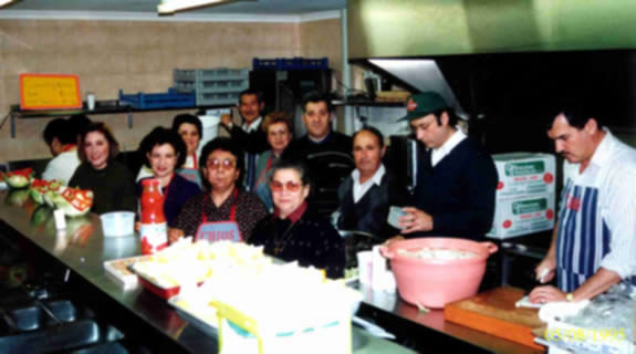 Chian Committee members preparing food in the Chian Hall (5/8/95)